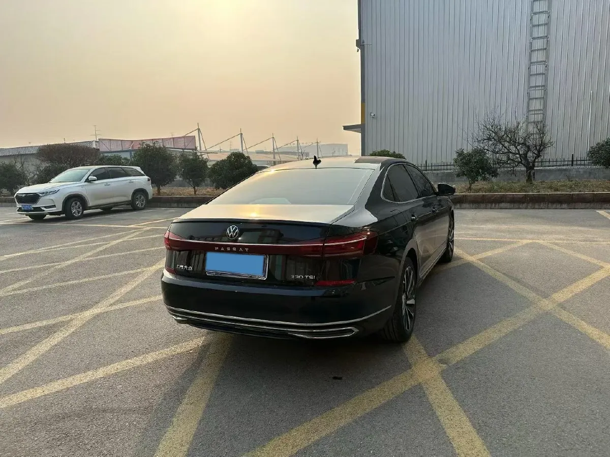 2023 Volkswagen Passat 2.0T 186HP L4 7DCT,autocango,china used car exporter,china ev exporter,chinese used car exporter,chinese used ev exporter