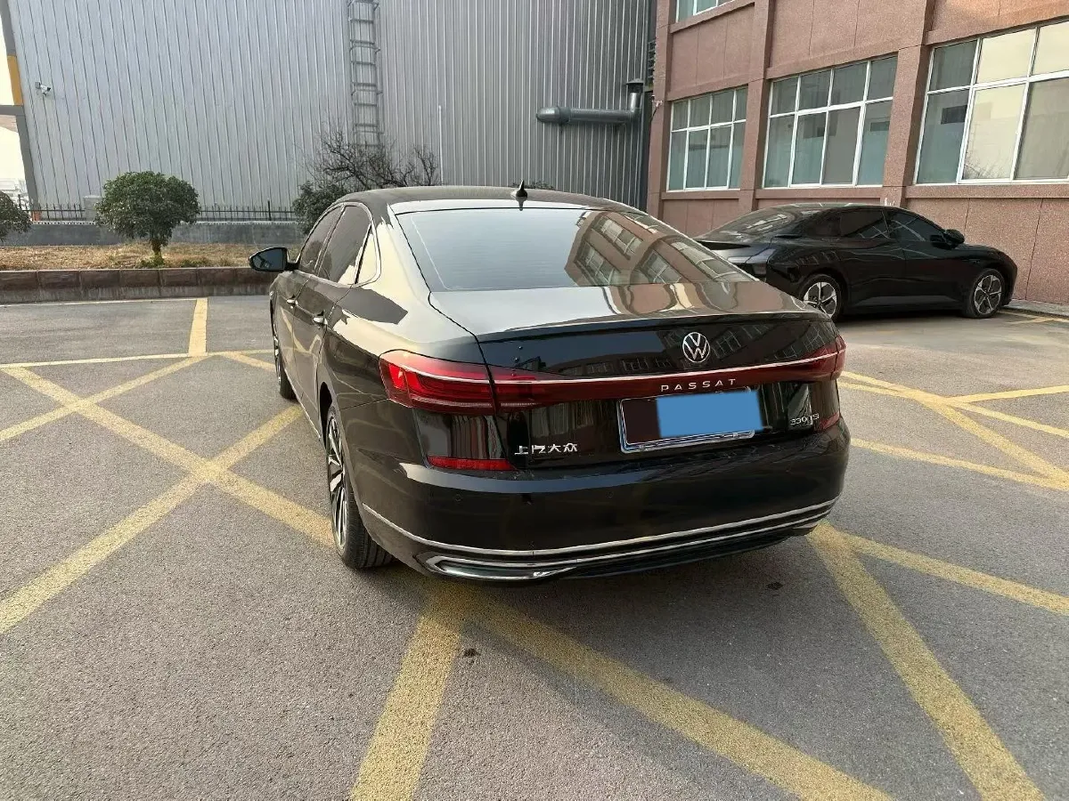 2023 Volkswagen Passat 2.0T 186HP L4 7DCT,autocango,china used car exporter,china ev exporter,chinese used car exporter,chinese used ev exporter