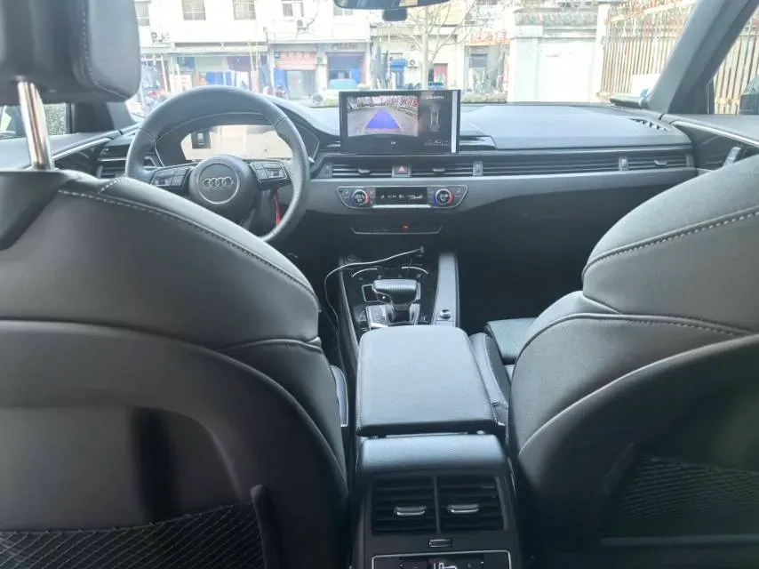2024 Audi A4L 2.0T 190HP L4 7DCT,autocango,china used car exporter,china ev exporter,chinese used car exporter,chinese used ev exporter