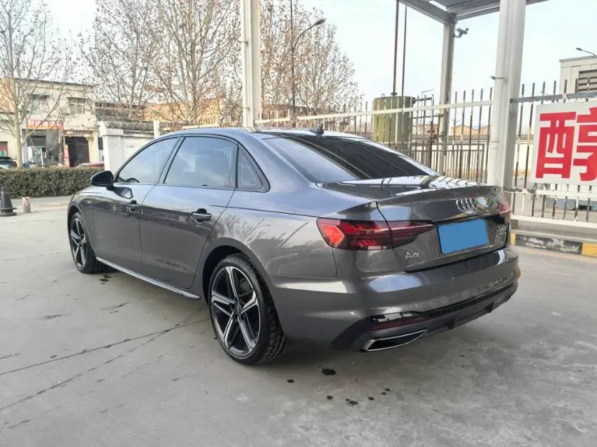 2024 Audi A4L 2.0T 190HP L4 7DCT,autocango,china used car exporter,china ev exporter,chinese used car exporter,chinese used ev exporter