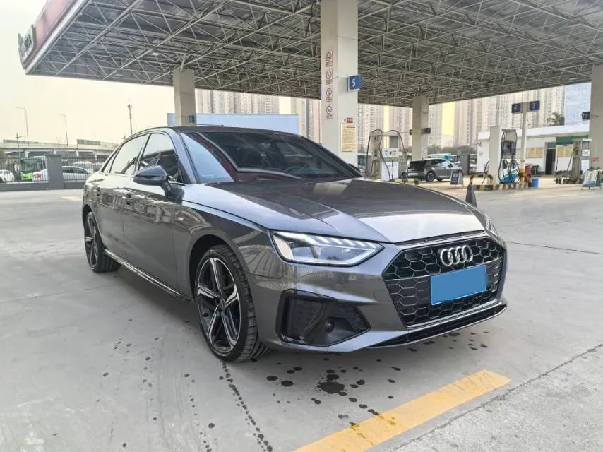 2024 Audi A4L 2.0T 190HP L4 7DCT,autocango,china used car exporter,china ev exporter,chinese used car exporter,chinese used ev exporter