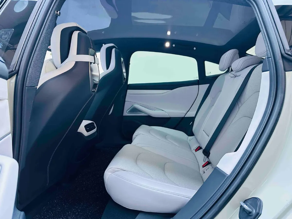 2024 MI SU7 BEV 94.3KWH,autocango,china used car exporter,china ev exporter,chinese used car exporter,chinese used ev exporter