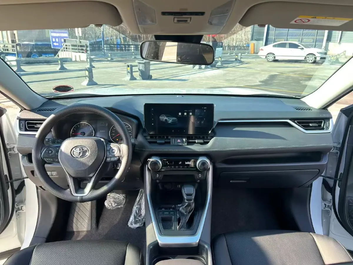 2023 Toyota RAV4 2.0L 171HP L4 CVT,autocango,china used car exporter,china ev exporter,chinese used car exporter,chinese used ev exporter