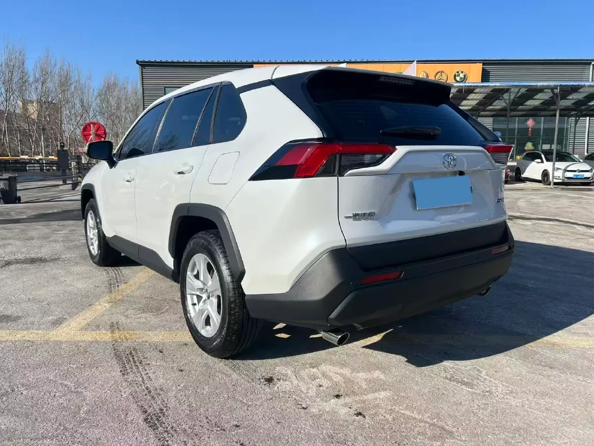 2023 Toyota RAV4 2.0L 171HP L4 CVT,autocango,china used car exporter,china ev exporter,chinese used car exporter,chinese used ev exporter