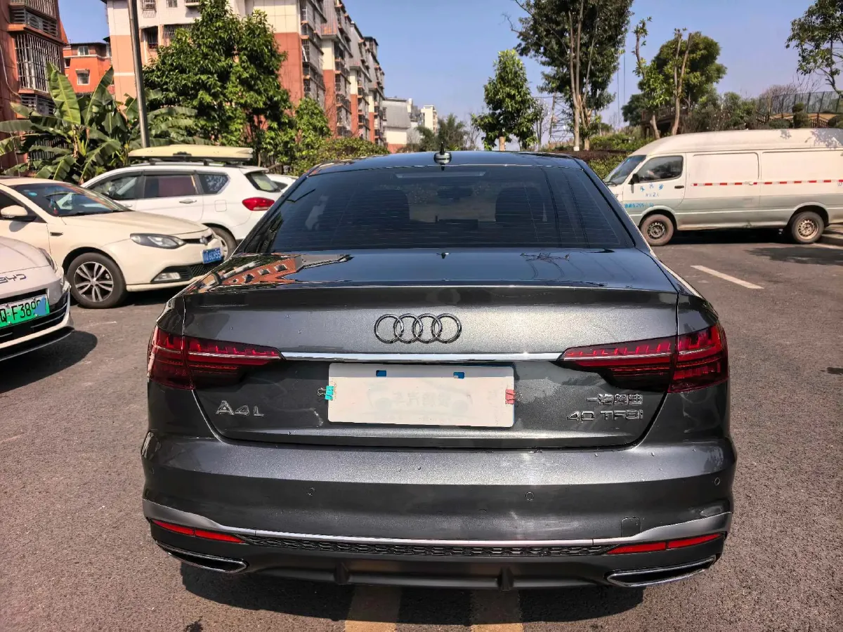 2020 Audi A4L 2.0T 190HP L4 7DCT,autocango,china used car exporter,china ev exporter,chinese used car exporter,chinese used ev exporter