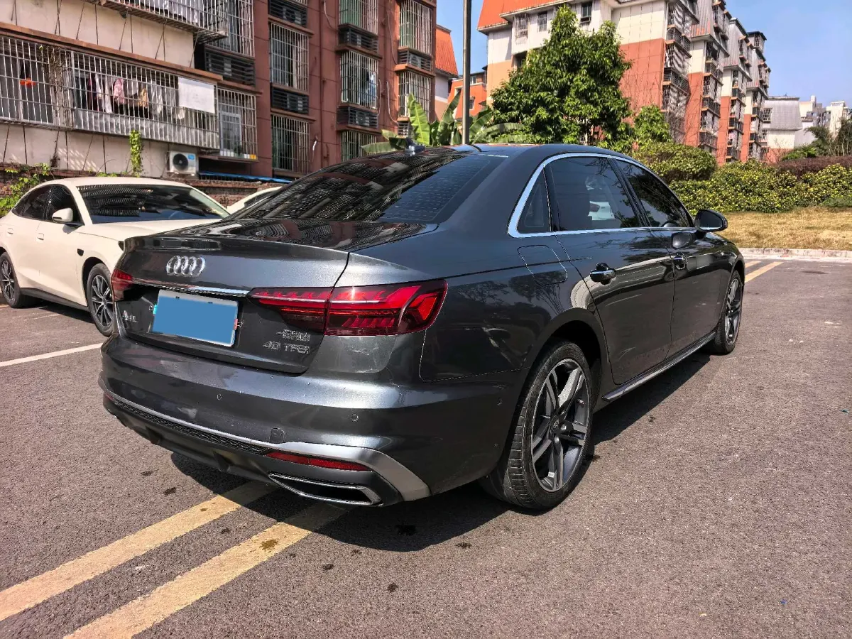 2020 Audi A4L 2.0T 190HP L4 7DCT,autocango,china used car exporter,china ev exporter,chinese used car exporter,chinese used ev exporter