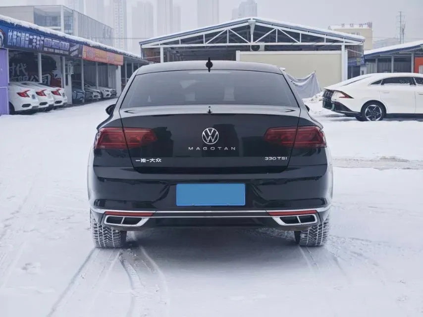 2023 Volkswagen Magotan 2.0T 186HP L4 7DCT,autocango,china used car exporter,china ev exporter,chinese used car exporter,chinese used ev exporter