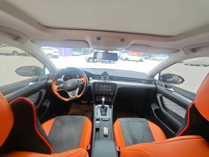 2023 Volkswagen Magotan 2.0T 186HP L4 7DCT,autocango,china used car exporter,china ev exporter,chinese used car exporter,chinese used ev exporter