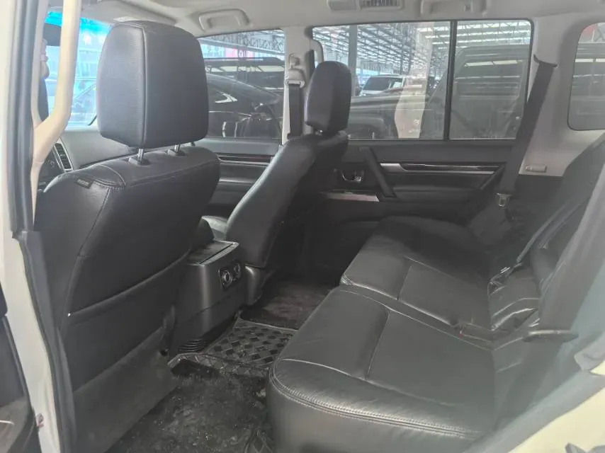 2017 Honda Jade 1.8L 141HP L4 5AT,autocango,china used car exporter,china ev exporter,chinese used car exporter,chinese used ev exporter