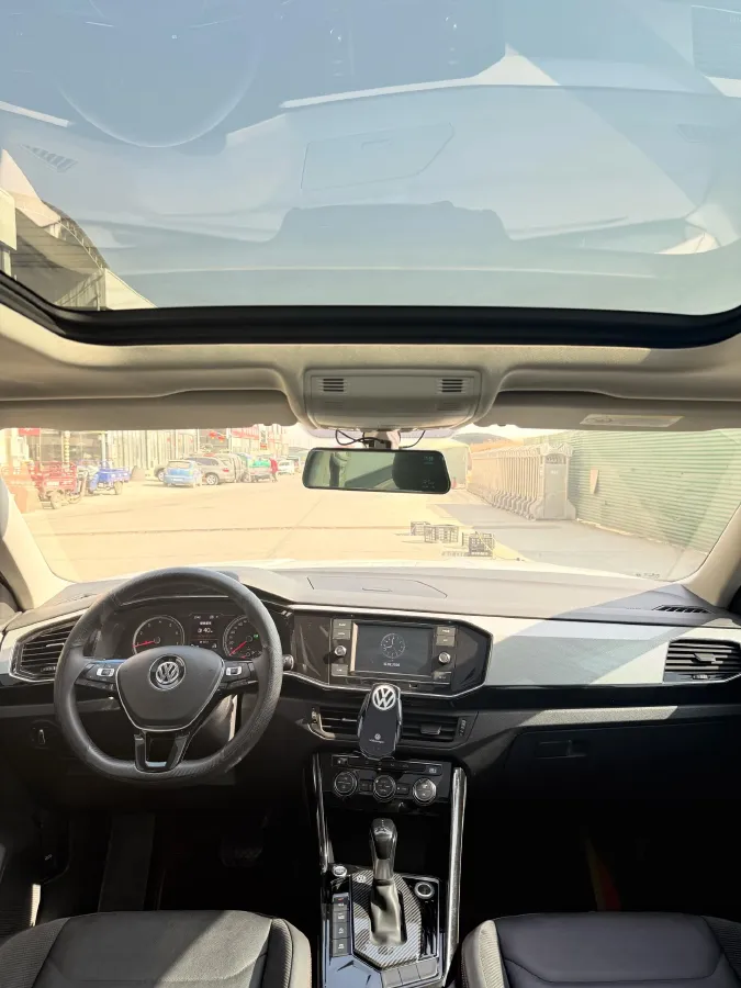 2019 Jeep Cherokee 2.0T 234HP L4 9AT,autocango,china used car exporter,china ev exporter,chinese used car exporter,chinese used ev exporter