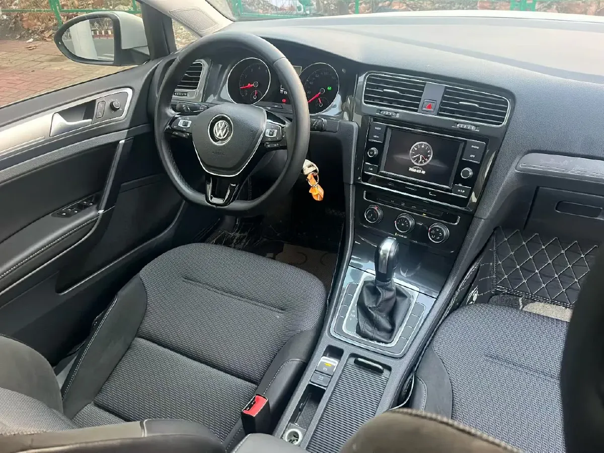 2018 Volkswagen Golf 1.6L 110HP L4 6AT,autocango,china used car exporter,china ev exporter,chinese used car exporter,chinese used ev exporter