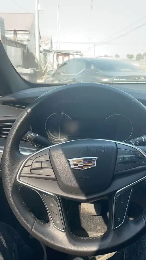 2023 Cadillac XT5 2.0T 237HP L4 9AT,autocango,china used car exporter,china ev exporter,chinese used car exporter,chinese used ev exporter