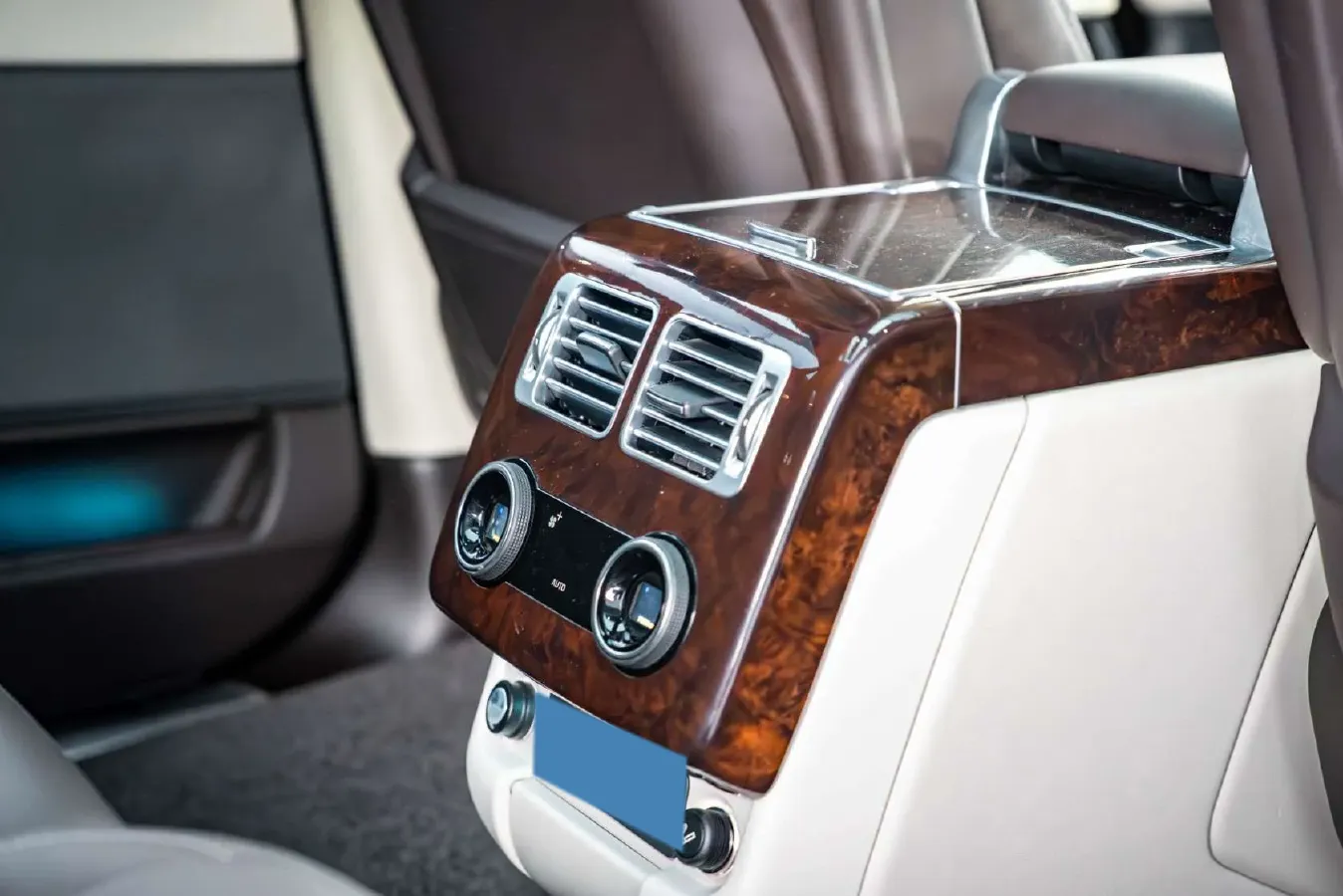 2022 Land Rover Range Rover 3.0T 400HP L6 8AT,autocango,china used car exporter,china ev exporter,chinese used car exporter,chinese used ev exporter