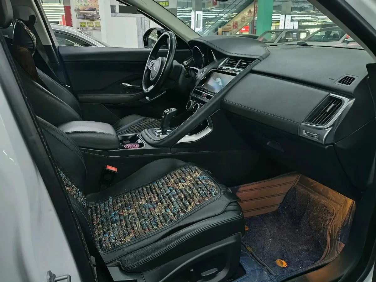 2018 Jaguar E-PACE 2.0T 249HP L4 9AT,autocango,china used car exporter,china ev exporter,chinese used car exporter,chinese used ev exporter