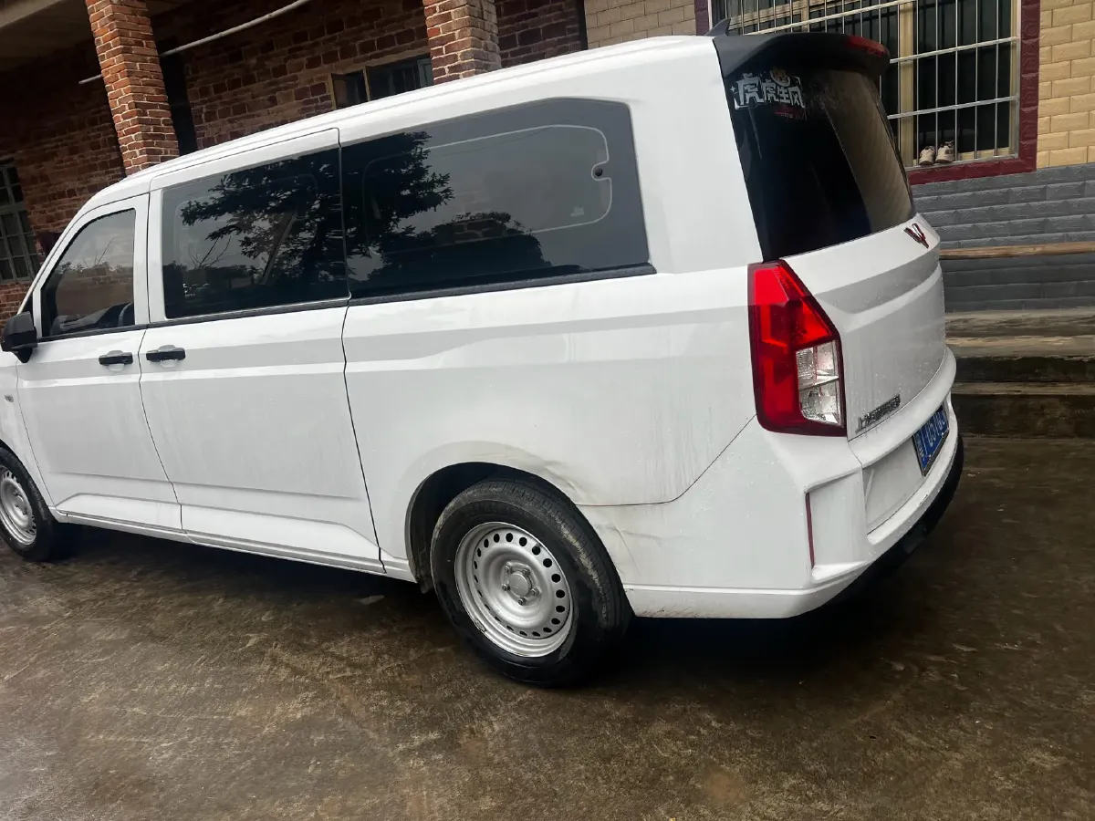 2021 WuLing ZhengChen 1.5T 147HP L4 6MT,autocango,china used car exporter,china ev exporter,chinese used car exporter,chinese used ev exporter