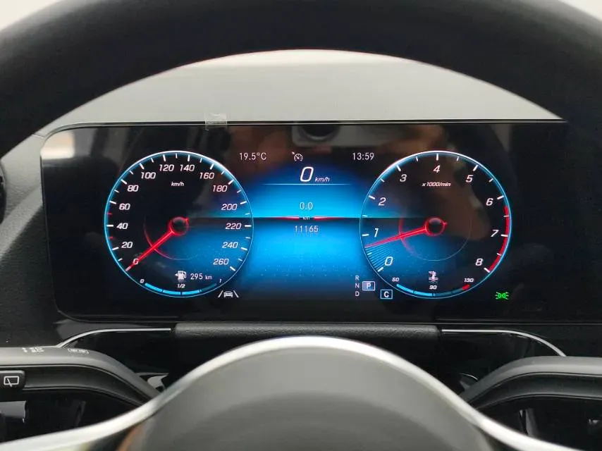 2023 Mercedes-Benz GLA Class 2.0T 190HP L4 8DCT,autocango,china used car exporter,china ev exporter,chinese used car exporter,chinese used ev exporter