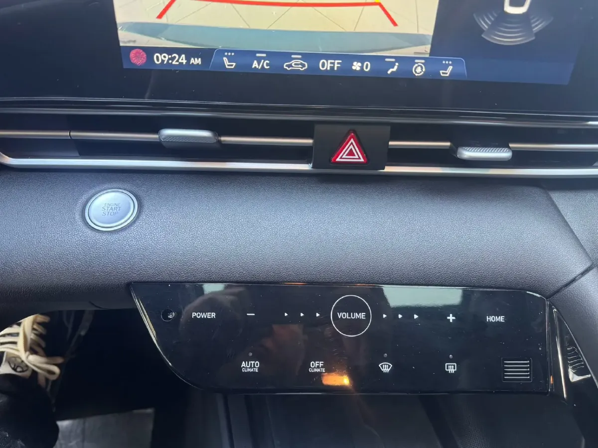 2022 Hyundai Elantra 1.5L 115HP L4 CVT,autocango,china used car exporter,china ev exporter,chinese used car exporter,chinese used ev exporter