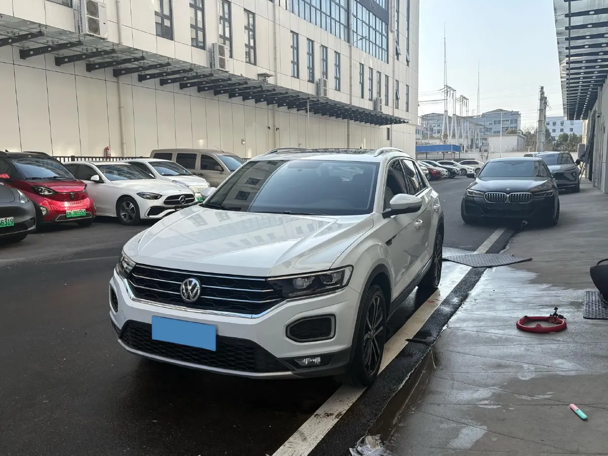 2020 Volkswagen T-Roc 1.4T 150HP L4 7DCT,autocango,china used car exporter,china ev exporter,chinese used car exporter,chinese used ev exporter