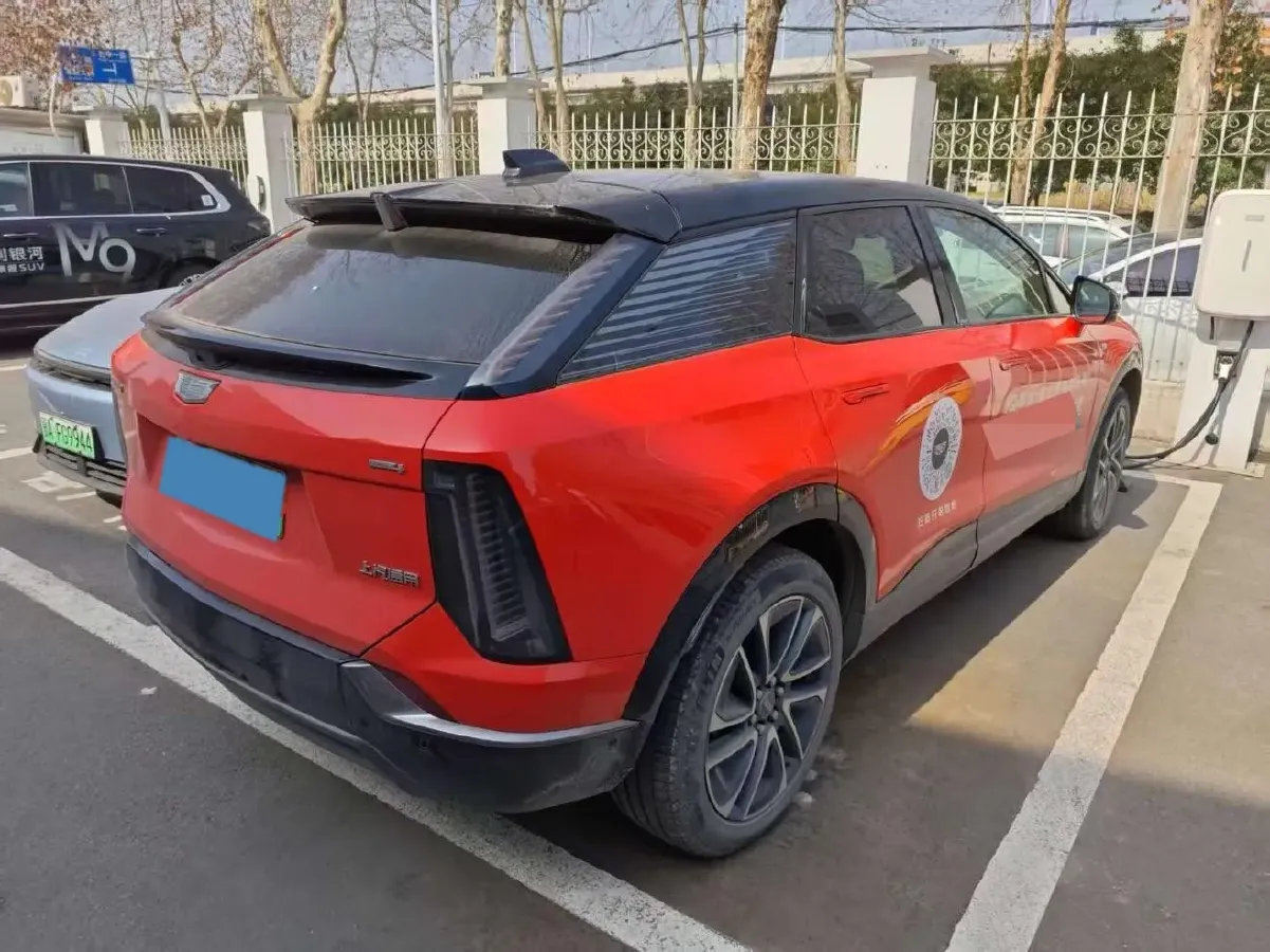 2024 Cadillac OPTIQ BEV 79.7KWH,autocango,china used car exporter,china ev exporter,chinese used car exporter,chinese used ev exporter