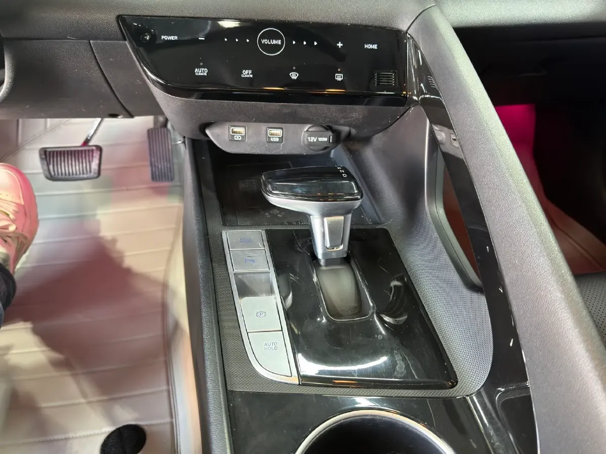 2023 Hyundai Elantra 1.5L 115HP L4 CVT,autocango,china used car exporter,china ev exporter,chinese used car exporter,chinese used ev exporter