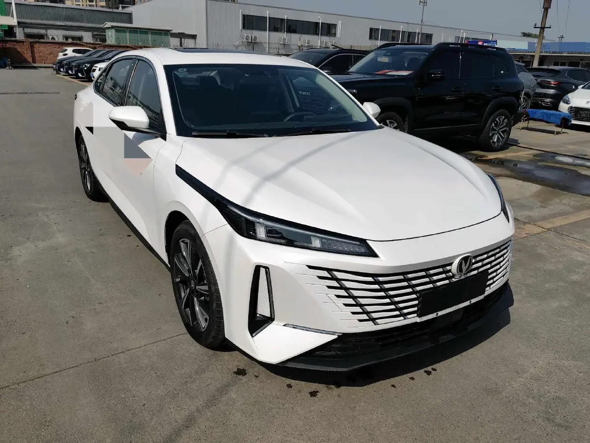 2024 ChangAn Eado 1.5T 170HP L4 7DCT,autocango,china used car exporter,china ev exporter,chinese used car exporter,chinese used ev exporter