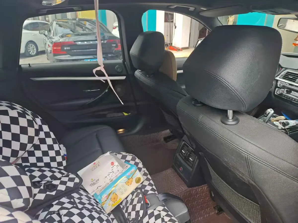 2019 BMW 3 Series GT 2.0T 184HP L4 8AT,autocango,china used car exporter,china ev exporter,chinese used car exporter,chinese used ev exporter