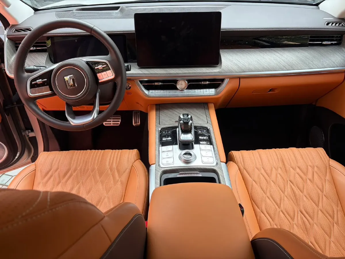 2025 Tank 500 2.0T 252HP L4 3DHT PHEV 59.05KWH,autocango,china used car exporter,china ev exporter,chinese used car exporter,chinese used ev exporter