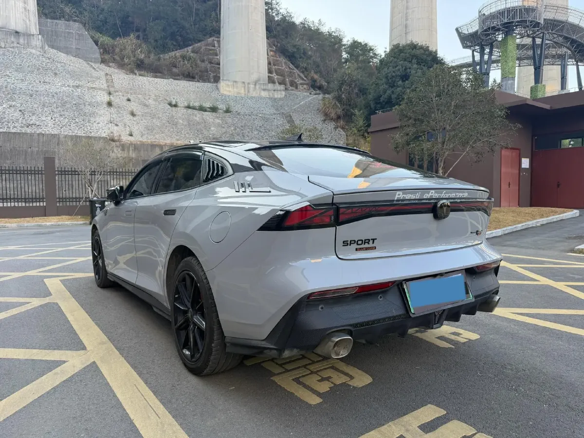 2023 ChangAn UNI-V iDD 1.5T 170HP L4 6TCT PHEV 18.4KWH,autocango,china used car exporter,china ev exporter,chinese used car exporter,chinese used ev exporter