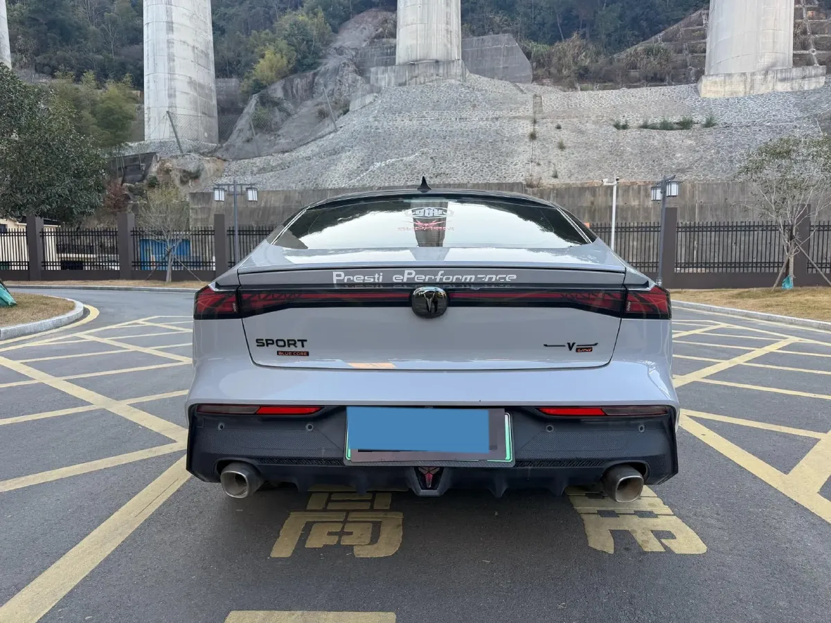 2023 ChangAn UNI-V iDD 1.5T 170HP L4 6TCT PHEV 18.4KWH,autocango,china used car exporter,china ev exporter,chinese used car exporter,chinese used ev exporter