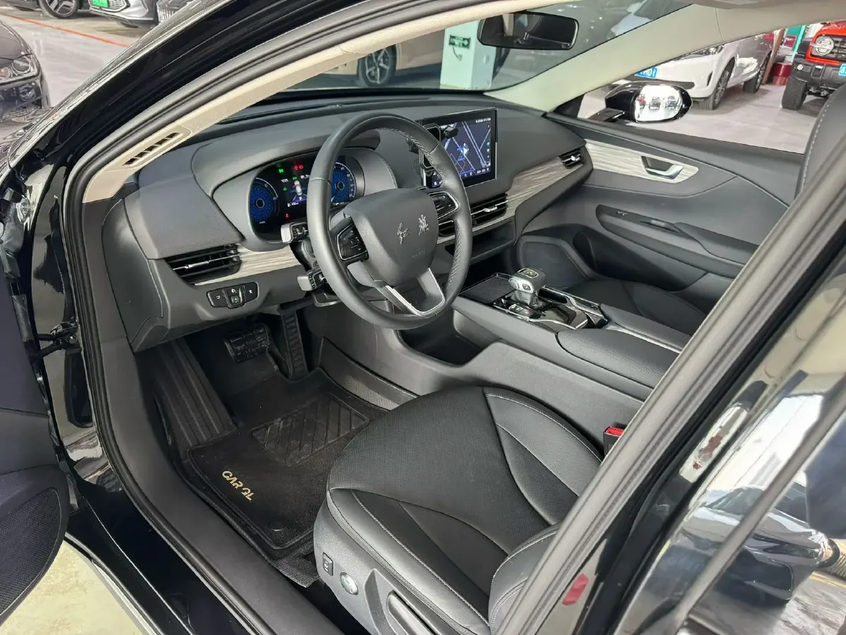 2024 HongQi E-QM5 BEV 72KWH,autocango,china used car exporter,china ev exporter,chinese used car exporter,chinese used ev exporter