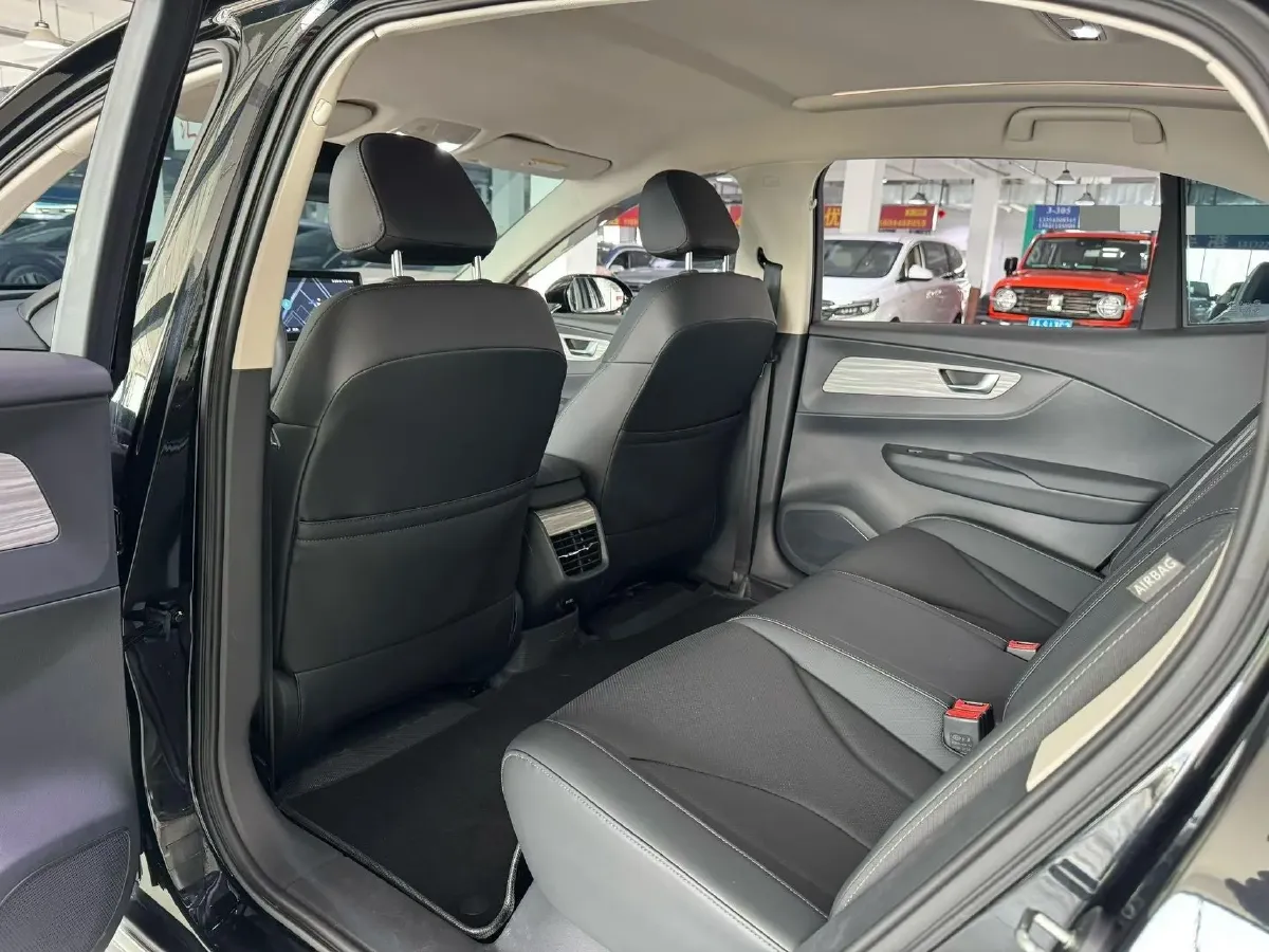 2024 HongQi E-QM5 BEV 72KWH,autocango,china used car exporter,china ev exporter,chinese used car exporter,chinese used ev exporter