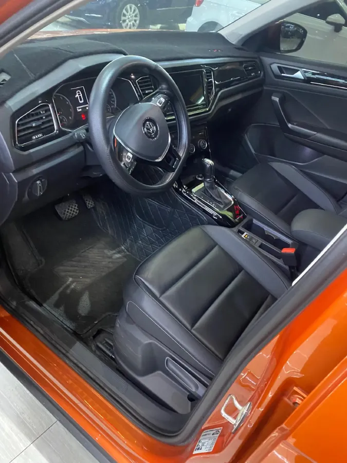 2019 Volkswagen T-Roc 1.4T 150HP L4 7DCT,autocango,china used car exporter,china ev exporter,chinese used car exporter,chinese used ev exporter