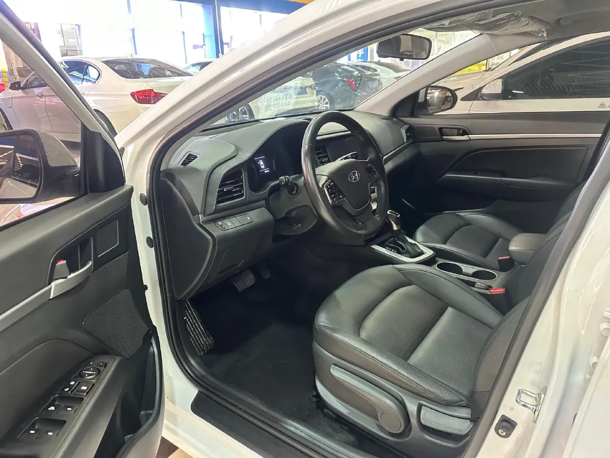 2020 Hyundai Elantra 1.5L 115HP L4 CVT,autocango,china used car exporter,china ev exporter,chinese used car exporter,chinese used ev exporter