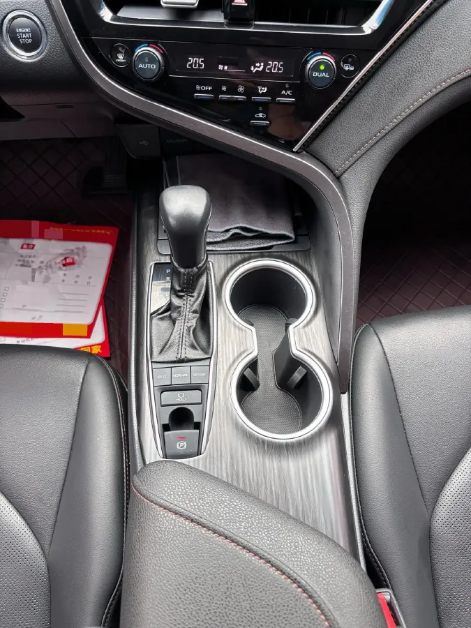 2021 Toyota Camry 2.5L 209HP L4 8AT,autocango,china used car exporter,china ev exporter,chinese used car exporter,chinese used ev exporter