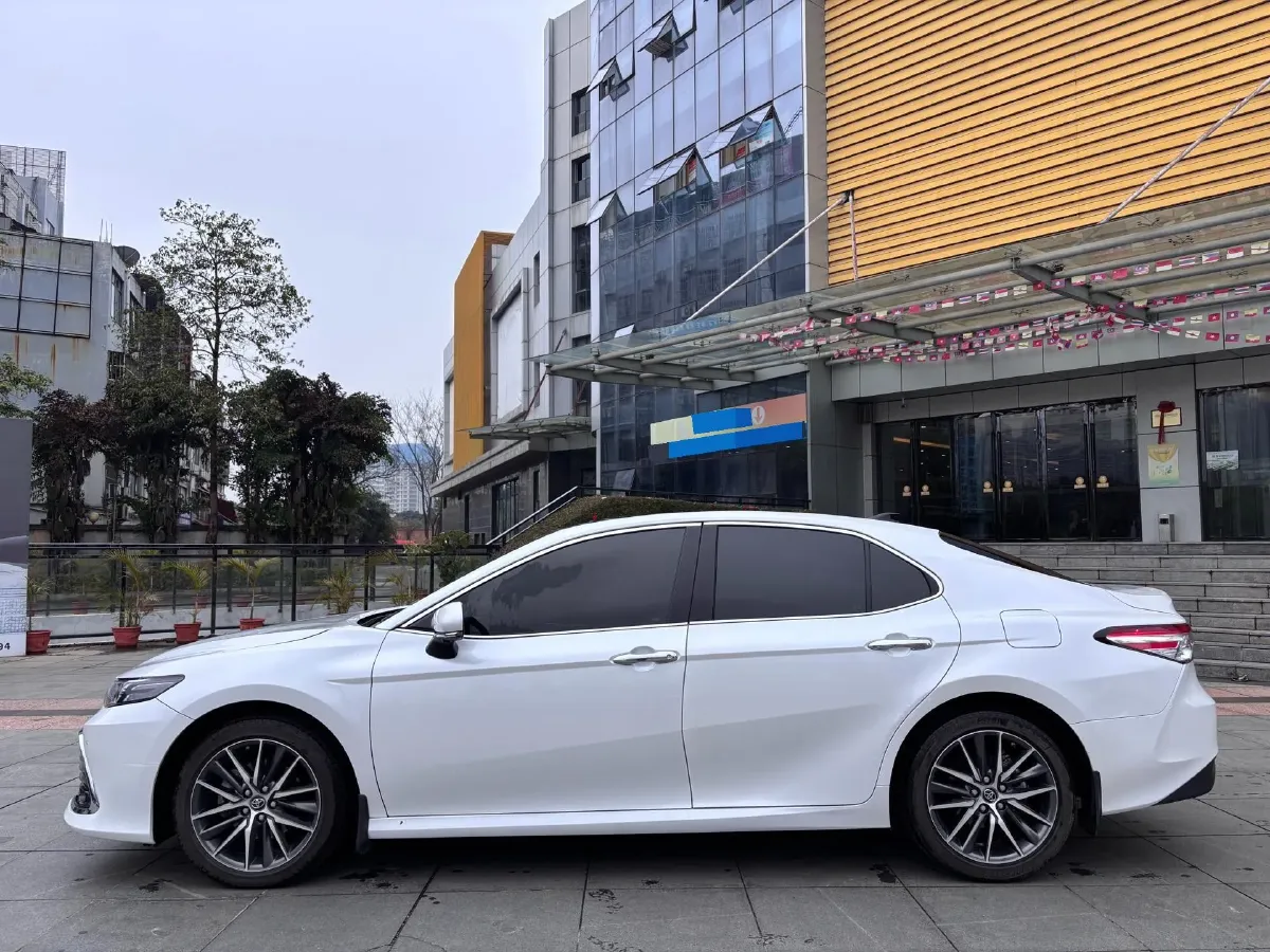 2021 Toyota Camry 2.5L 209HP L4 8AT,autocango,china used car exporter,china ev exporter,chinese used car exporter,chinese used ev exporter