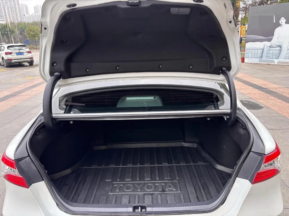 2021 Toyota Camry 2.5L 209HP L4 8AT,autocango,china used car exporter,china ev exporter,chinese used car exporter,chinese used ev exporter