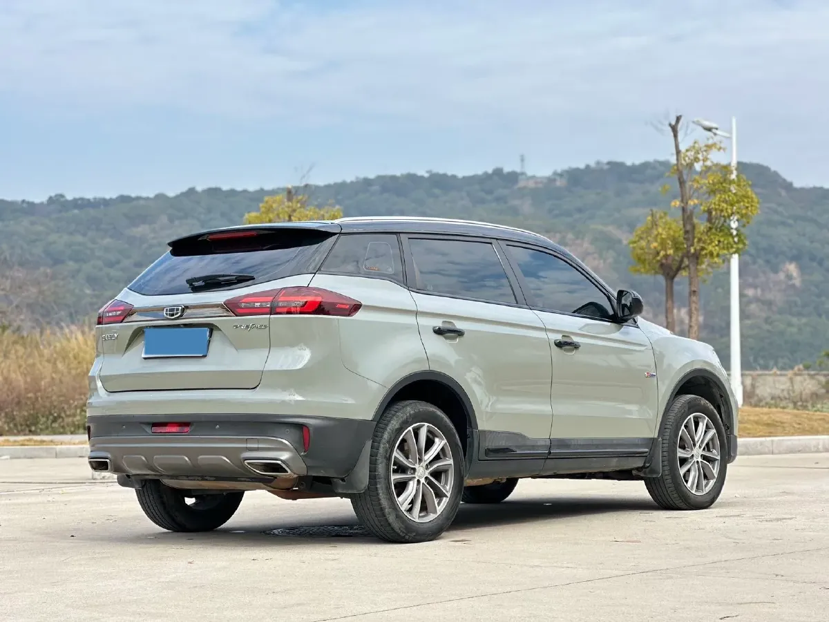 2020 Roewe i6 1.5T 169HP L4 7DCT,autocango,china used car exporter,china ev exporter,chinese used car exporter,chinese used ev exporter