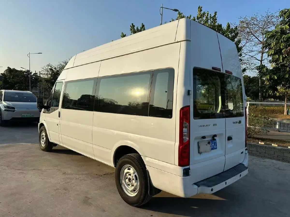 2014 Ford Focus 1.8L 124HP L4 5MT,autocango,china used car exporter,china ev exporter,chinese used car exporter,chinese used ev exporter