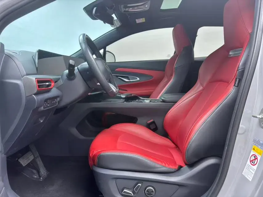 2020 ChangAn UNI-T 1.5T 180HP L4 7DCT,autocango,china used car exporter,china ev exporter,chinese used car exporter,chinese used ev exporter