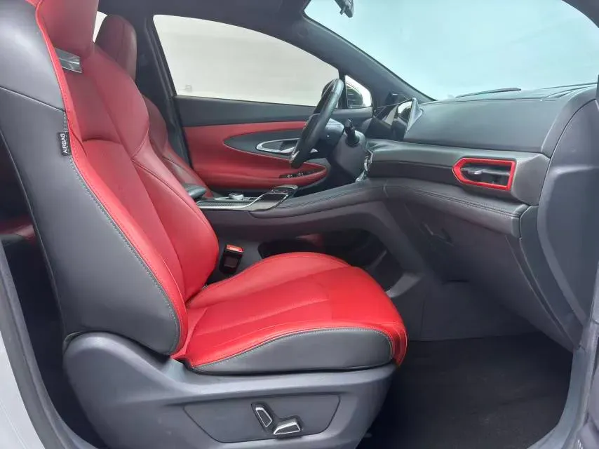 2020 ChangAn UNI-T 1.5T 180HP L4 7DCT,autocango,china used car exporter,china ev exporter,chinese used car exporter,chinese used ev exporter