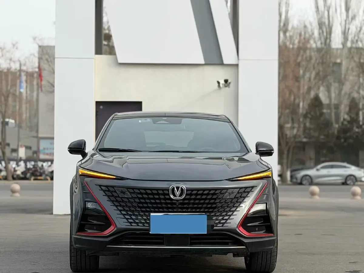 2022 ChangAn UNI-T 1.5T 188HP L4 7DCT,autocango,china used car exporter,china ev exporter,chinese used car exporter,chinese used ev exporter