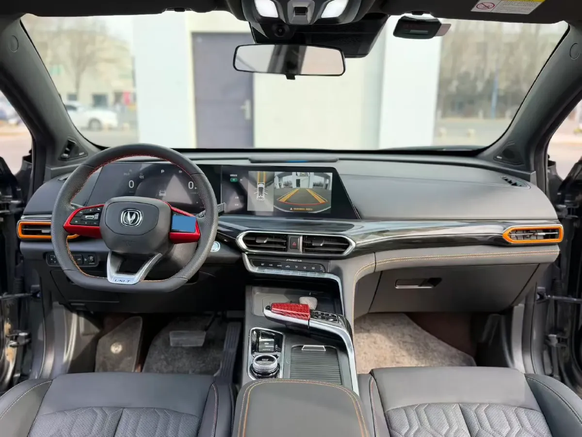 2022 ChangAn UNI-T 1.5T 188HP L4 7DCT,autocango,china used car exporter,china ev exporter,chinese used car exporter,chinese used ev exporter