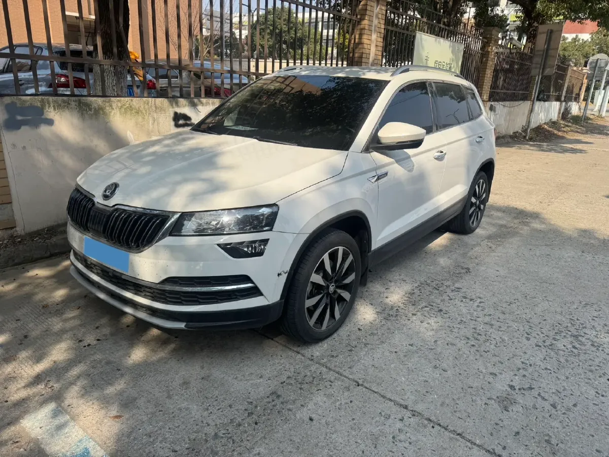 2021 Skoda Karoq 1.4T 150HP L4 7DCT,autocango,china used car exporter,china ev exporter,chinese used car exporter,chinese used ev exporter