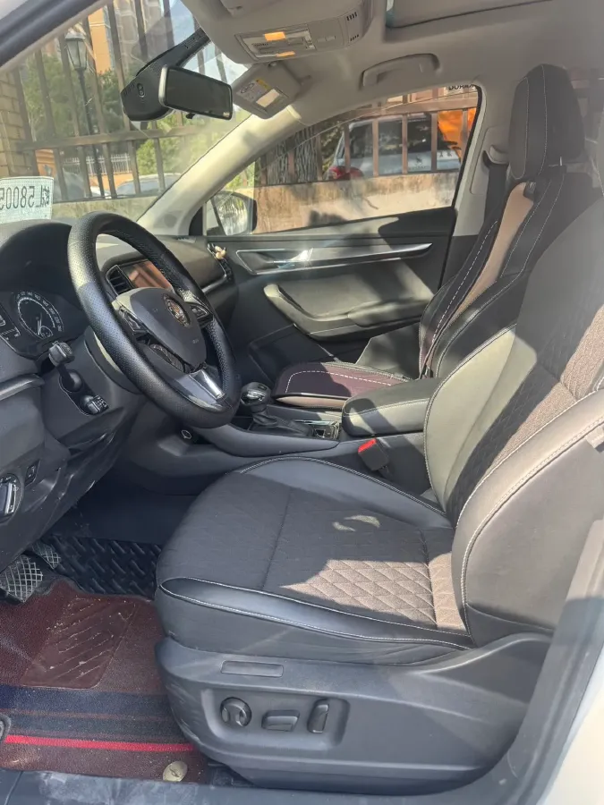 2021 Skoda Karoq 1.4T 150HP L4 7DCT,autocango,china used car exporter,china ev exporter,chinese used car exporter,chinese used ev exporter