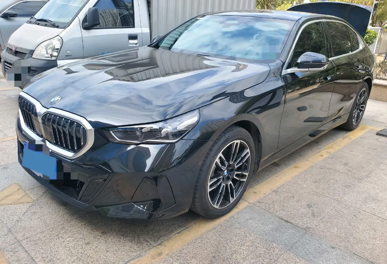 2026 BMW 5 Series 2.0T 258HP L4 8AT,autocango,china used car exporter,china ev exporter,chinese used car exporter,chinese used ev exporter