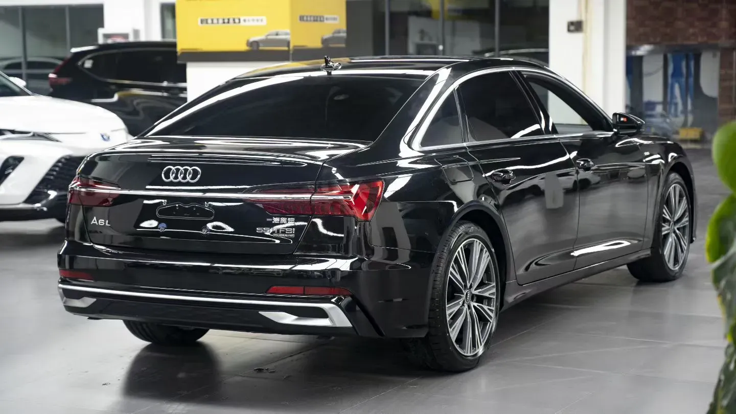 2025 Audi A6L 3.0T 340HP V6 7DCT,autocango,china used car exporter,china ev exporter,chinese used car exporter,chinese used ev exporter
