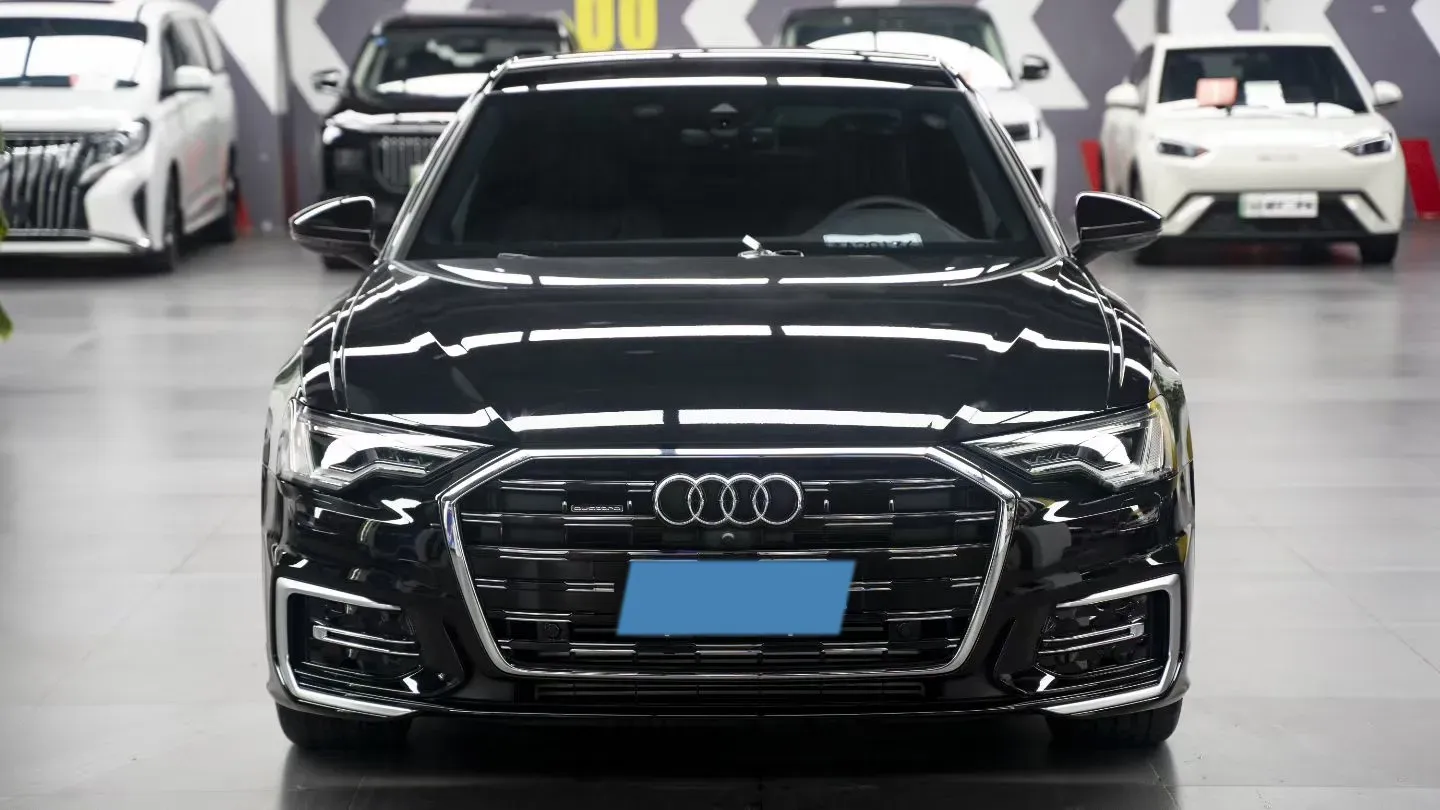 2025 Audi A6L 3.0T 340HP V6 7DCT,autocango,china used car exporter,china ev exporter,chinese used car exporter,chinese used ev exporter