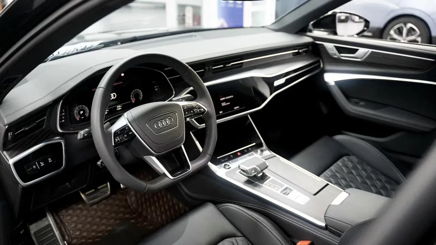 2025 Audi A6L 3.0T 340HP V6 7DCT,autocango,china used car exporter,china ev exporter,chinese used car exporter,chinese used ev exporter
