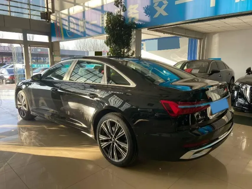 2026 Audi A6L 2.0T 245HP L4 7DCT,autocango,china used car exporter,china ev exporter,chinese used car exporter,chinese used ev exporter