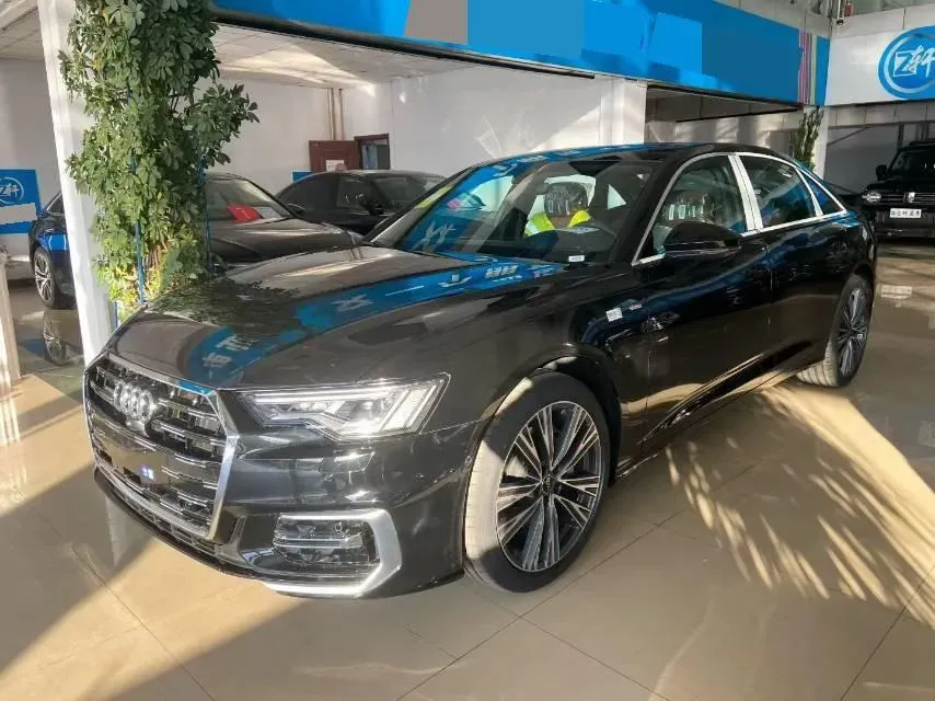2026 Audi A6L 2.0T 245HP L4 7DCT,autocango,china used car exporter,china ev exporter,chinese used car exporter,chinese used ev exporter